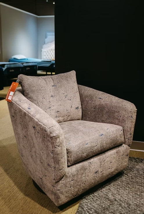 Patrick Swivel Chair