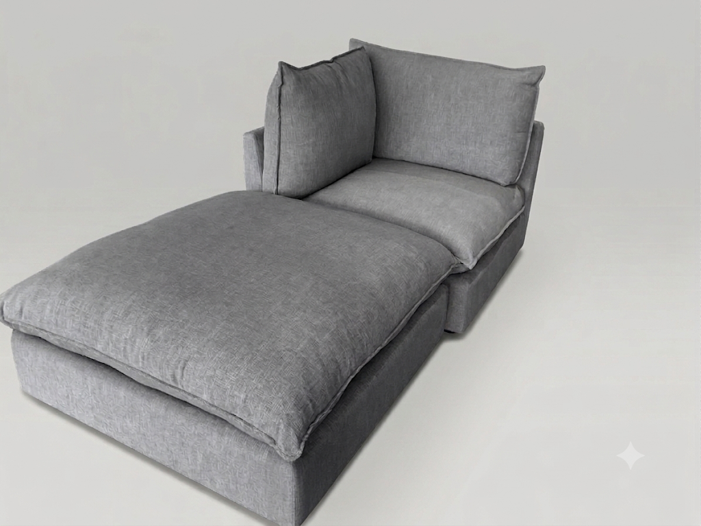 Max Chaise in Cassie Steel