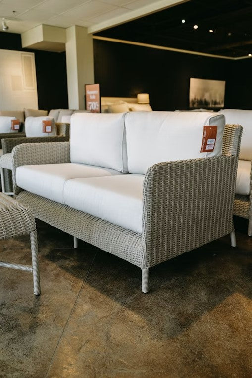 Manhattan Outdoor Loveseat